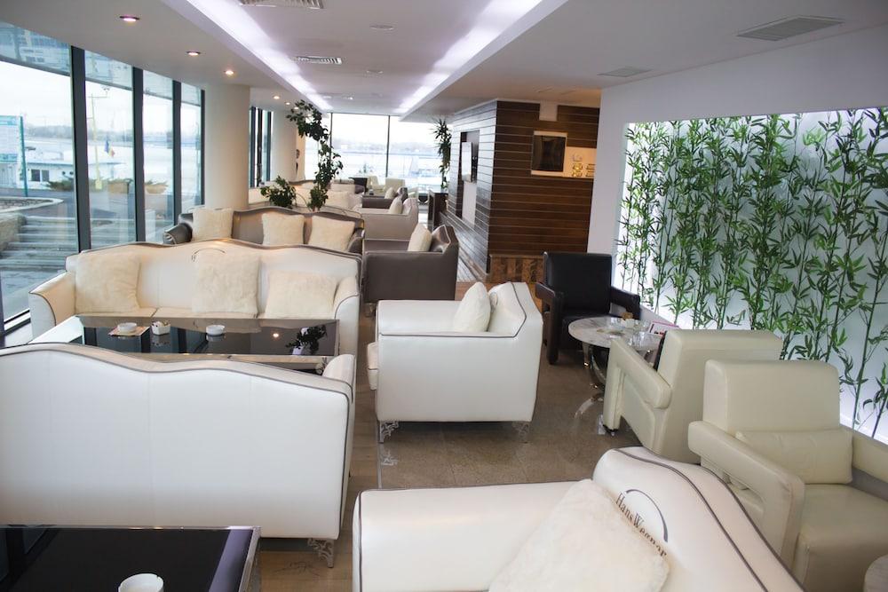 Hotel Delta 4 Tulcsa Kültér fotó