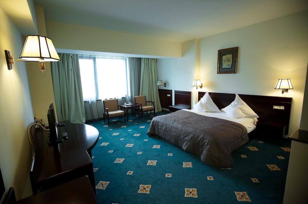 Hotel Delta 4 Tulcsa Kültér fotó