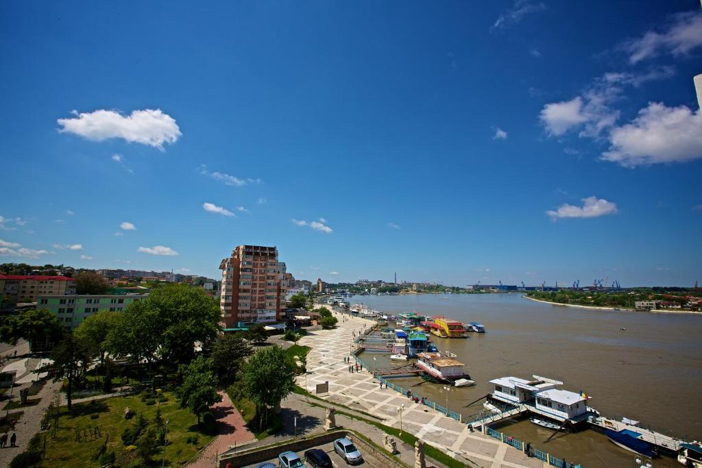 Hotel Delta 4 Tulcsa Kültér fotó